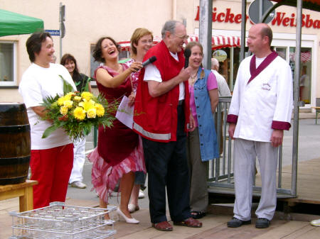 Bäckermeister Weißbach mit Kamerad Axt und Bettina